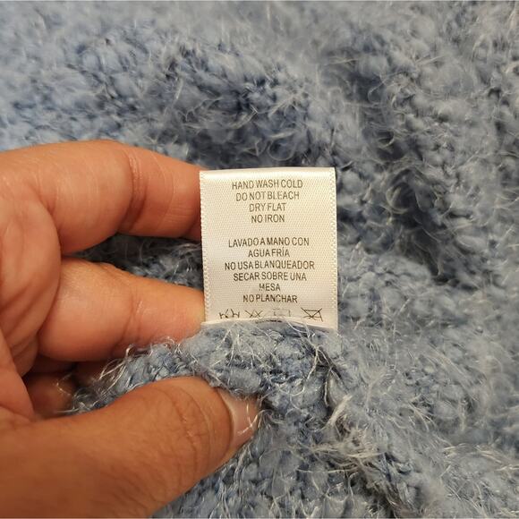 Love Tree Boucle Blue V-Neck Sweater, Size X-Large - Picture 10 of 10